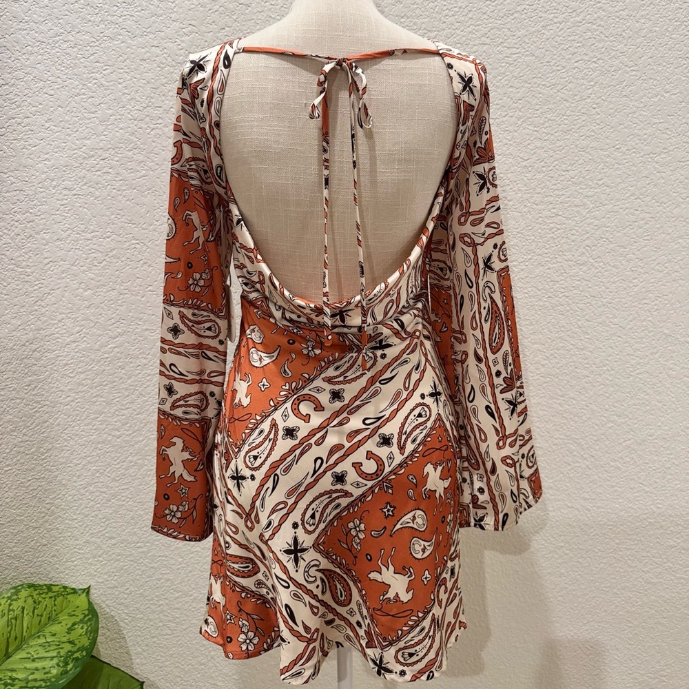 Bailey Rose Paisley Print Long Sleeve Mini Dress in Burnt Orange. Size XS - Picture 8 of 10